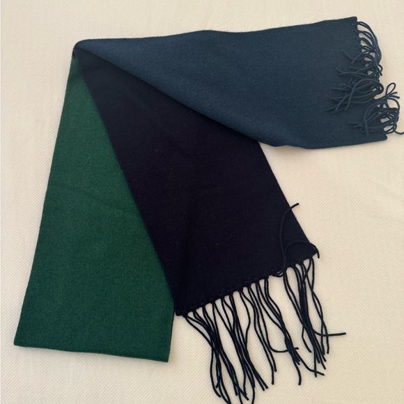 100% authentic, CHANEL, cashmere scarf - Picture 6 of 6